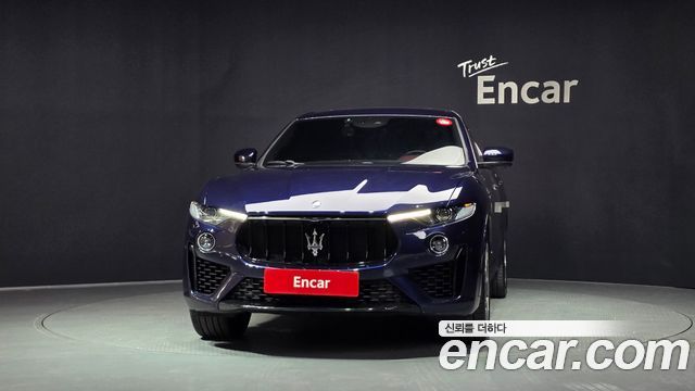 Maserati Levante 3.0 AWD - фото 2