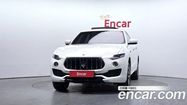 Maserati Levante 3.0 Diesel AWD GranLusso - фото 2