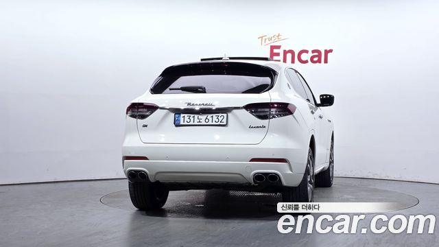 Maserati Levante 3.0 Diesel AWD GranLusso - фото 3