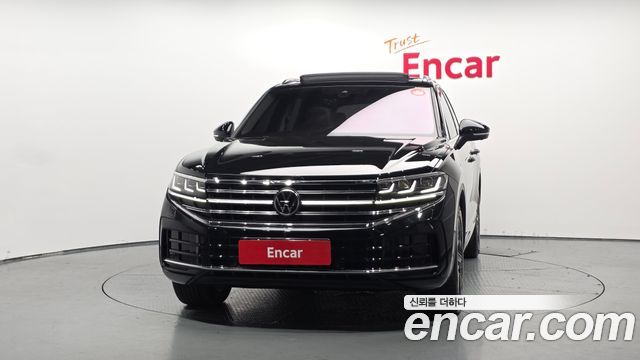 Volkswagen Touareg 3-го поколения 3.0 TDI Prestige - фото 2