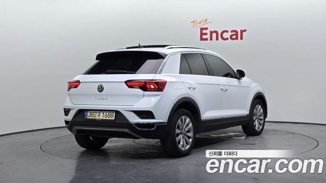 Volkswagen T-Roc 2.0 TDI Premium - фото 1