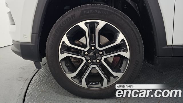 Jeep Compass 2-го поколения 2.4 Limitied AWD - фото 4