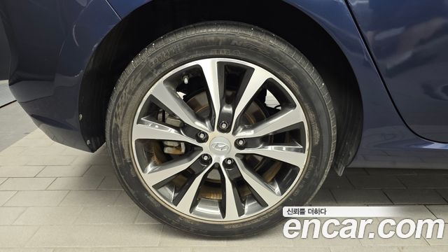 Hyundai i30 PD 1.4 Turbo Premium - фото 4