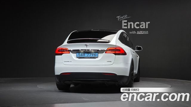 Tesla Model X 100D - фото 2