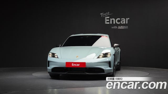Porsche Taycan 4S - фото 1