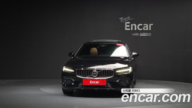 Volvo S60 3-го поколения B5 Ultimate Bright - фото 1