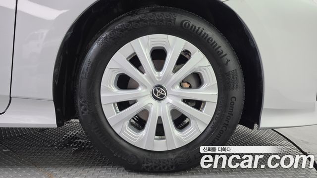 Toyota Prius 4-го поколения 1.8 - фото 4