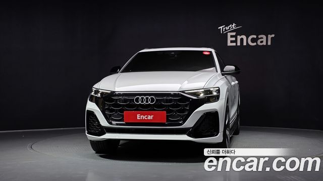 Audi Q8 55 TFSI Quattro Premium - фото 2