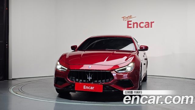 Maserati Ghibli 3.0 GranSport 3rd - фото 2