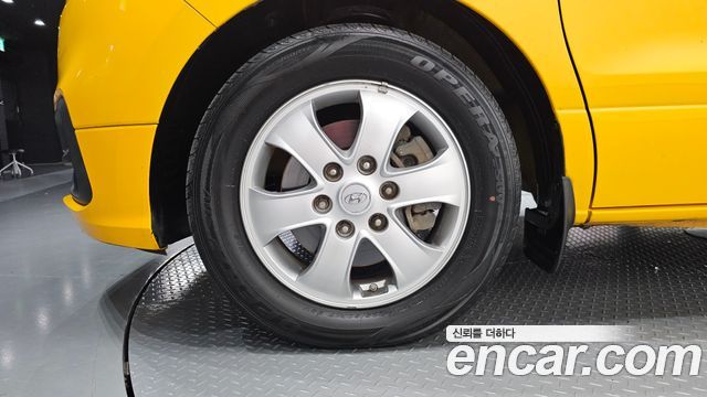Hyundai Starex New School Bus - фото 4