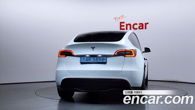Tesla Model Y RWD - фото 3
