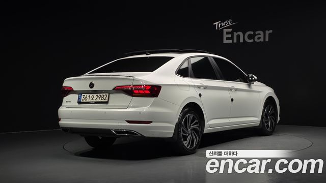 Volkswagen Jetta 7-го поколения 1.4 TSI Prestige - фото 1