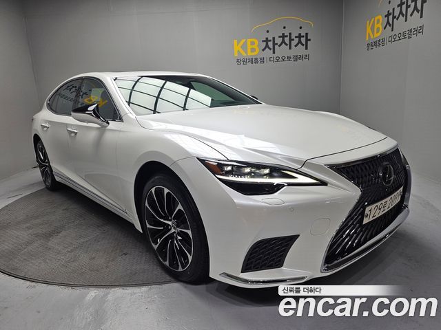 Lexus LS 500h 5-го поколения 3.5 Luxury - фото 4