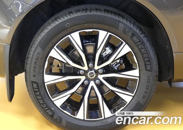 Volvo XC60 2-го поколения B5 Ultimate Bright - фото 4