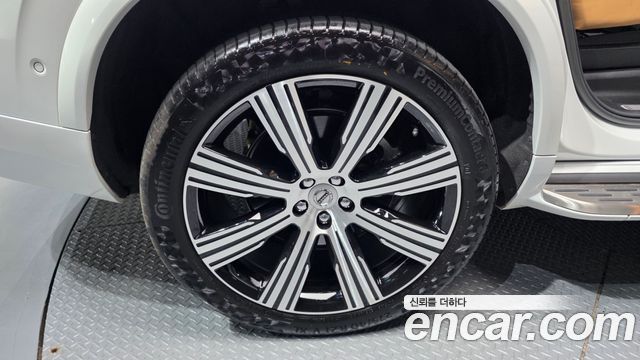 Volvo XC90 2-го поколения B6 Ultimate Bright - фото 4