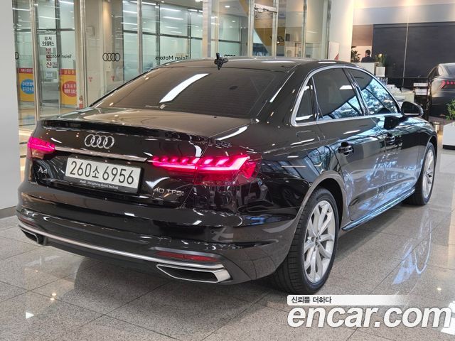 Audi A4 B9 40 TFSI - фото 1