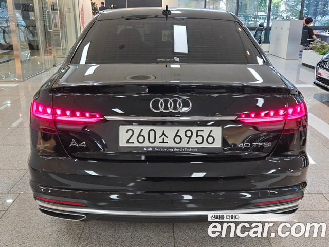 Audi A4 B9 40 TFSI - фото 3