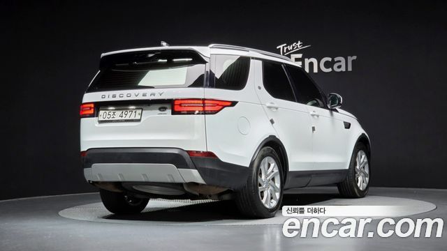 Land Rover Discovery 3.0 TD6 HSE - фото 1