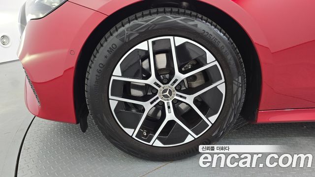 Mercedes-Benz E-Class W214 E200 Avantgarde - фото 4