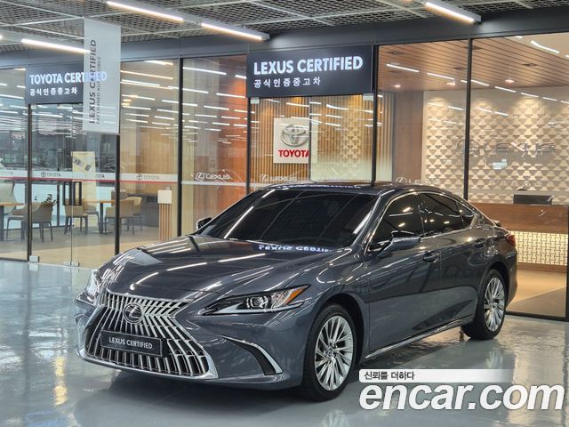 Lexus ES 300h 7-го поколения Luxury Plus - фото 0