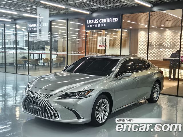 Lexus ES 300h 7-го поколения Executive - фото 0