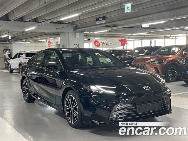 Toyota Camry XV80 2.5 XLE Premium Hybrid - фото 3