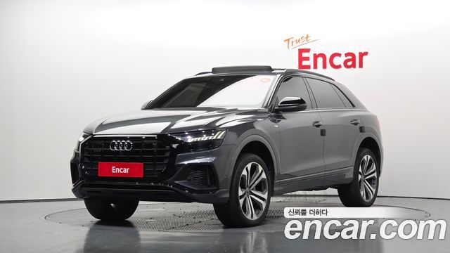 Audi Q8 55 TFSI Quattro Premium - фото 0