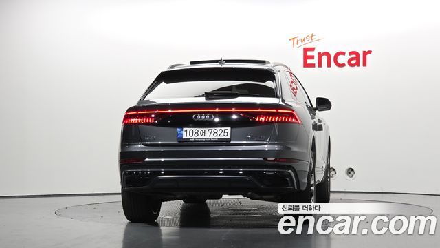 Audi Q8 55 TFSI Quattro Premium - фото 3