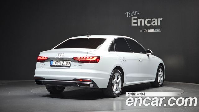 Audi A4 B9 40 TFSI - фото 1