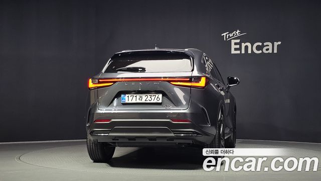 Lexus NX 350h 2-го поколения Premium - фото 3