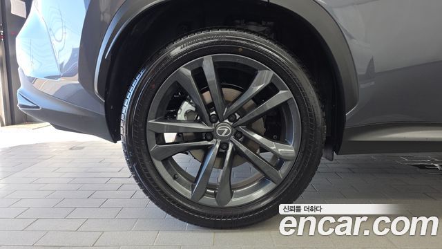 Lexus NX 350h 2-го поколения Premium - фото 4