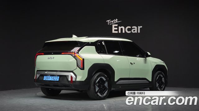 Kia EV3 Long Range 2WD AIr - фото 1