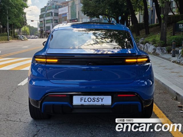 Porsche Macan EV GTS - фото 3