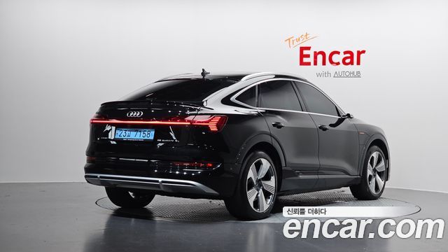 Audi e-Tron 55 Quattro Sportback - фото 0