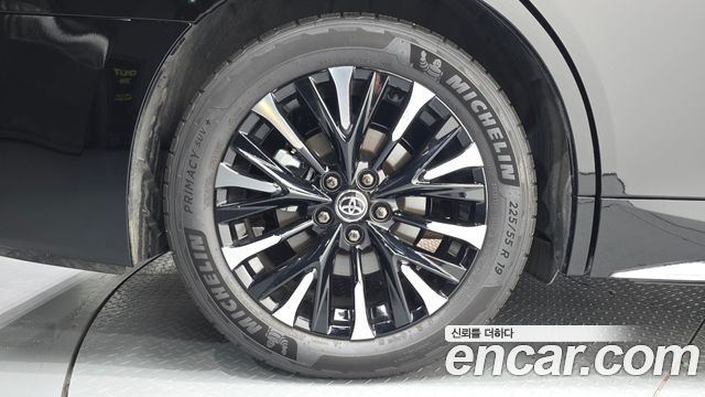 Toyota Alphard 4-го поколения 2.5 HEV Executive AWD - фото 4