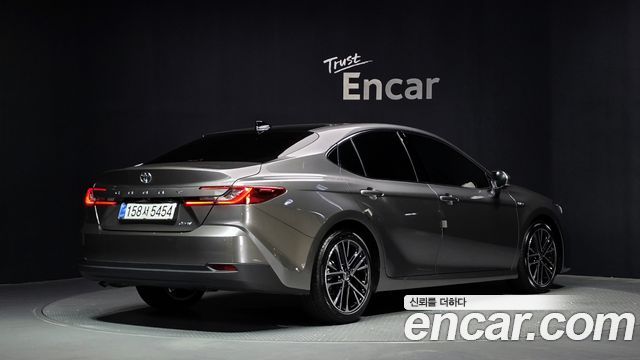 Toyota Camry XV80 2.5 XLE Premium Hybrid - фото 1