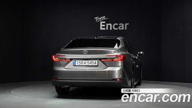 Toyota Camry XV80 2.5 XLE Premium Hybrid - фото 3