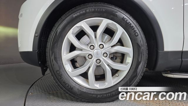 Land Rover Discovery 2.0 SD4 SE - фото 4