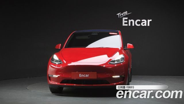 Tesla Model Y Standard Range RWD - фото 2