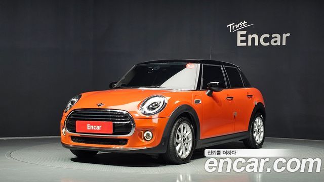 Mini Cooper 5Door HIGH 3rd - фото 0