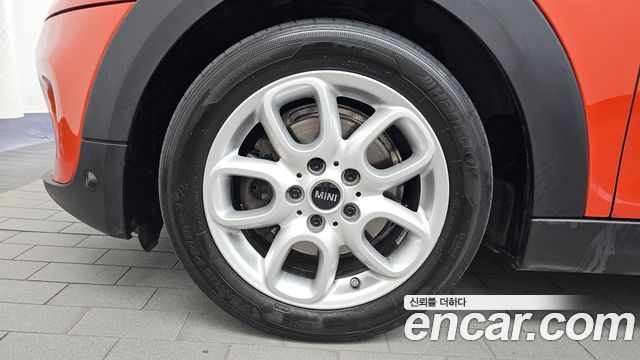 Mini Cooper 5Door HIGH 3rd - фото 4