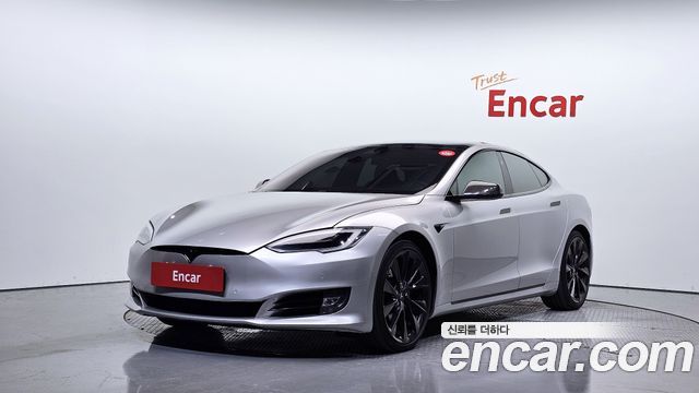 Tesla Model S Long Range - фото 0