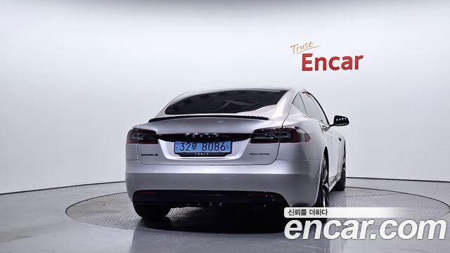 Tesla Model S Long Range - фото 3