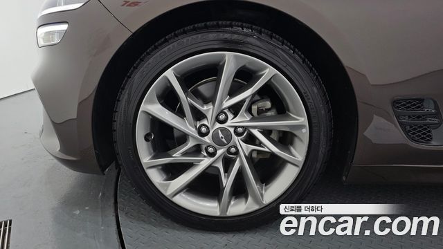 Genesis G70 New Gasoline 2.0T 2WD - фото 4