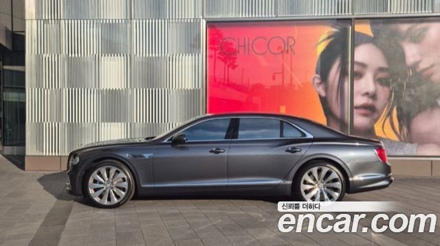 Bentley Flying Spur 3-го поколения 4.0 - фото 2