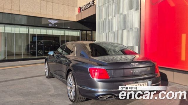 Bentley Flying Spur 3-го поколения 4.0 - фото 3