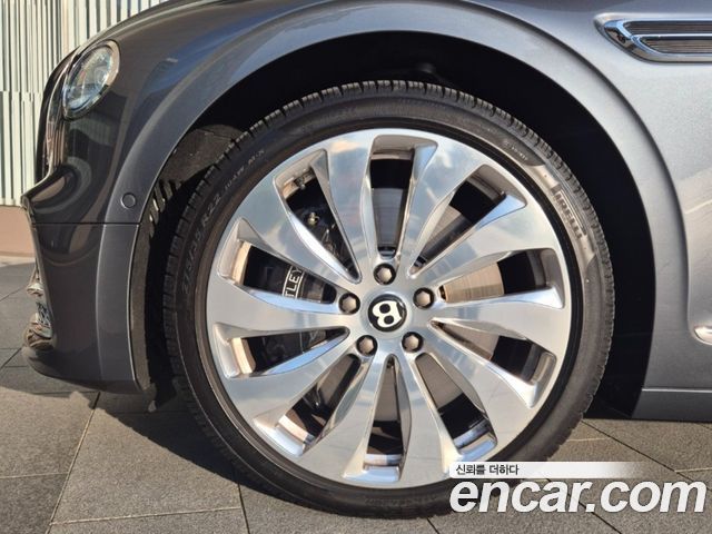 Bentley Flying Spur 3-го поколения 4.0 - фото 4