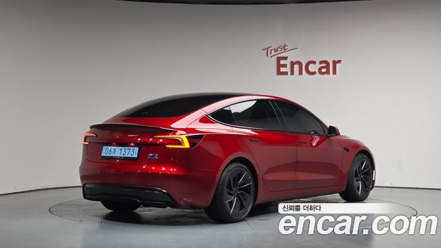 Tesla Model 3 Performance AWD - фото 0