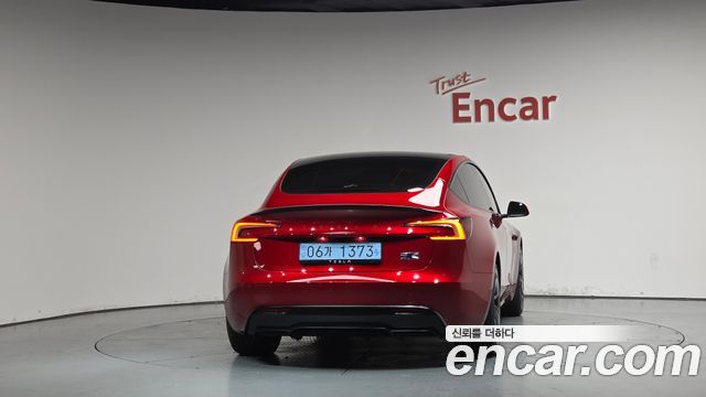 Tesla Model 3 Performance AWD - фото 2