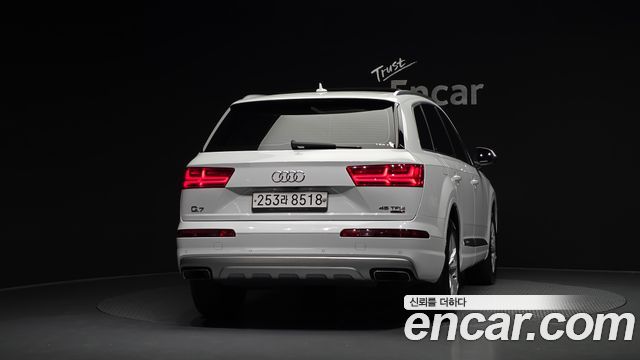 Audi Q7 45 TFSI Quattro - фото 3
